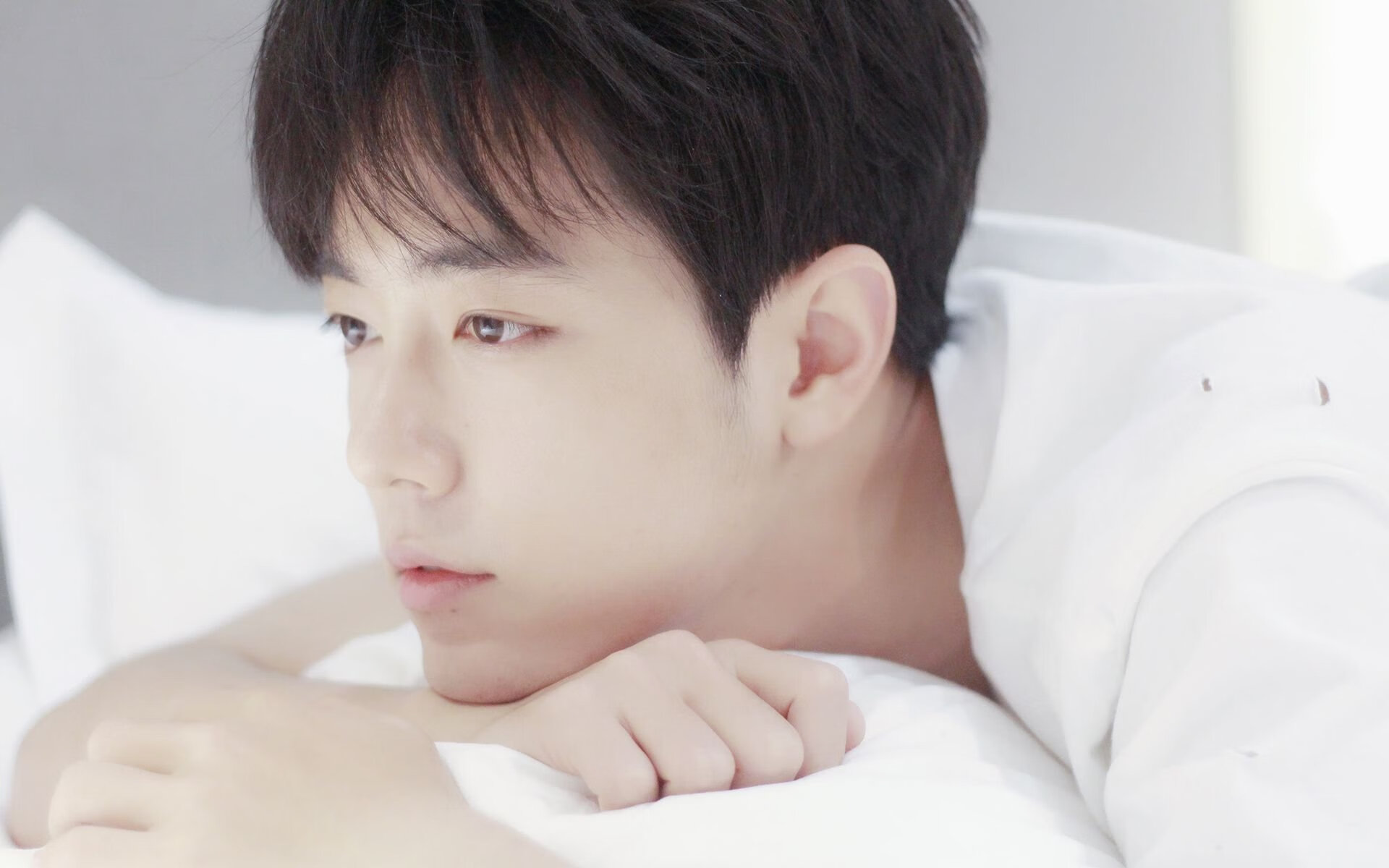 爱游戏电竞官网-比利时女子排球队在小组赛中表现出色，晋级八强，比利时 女排