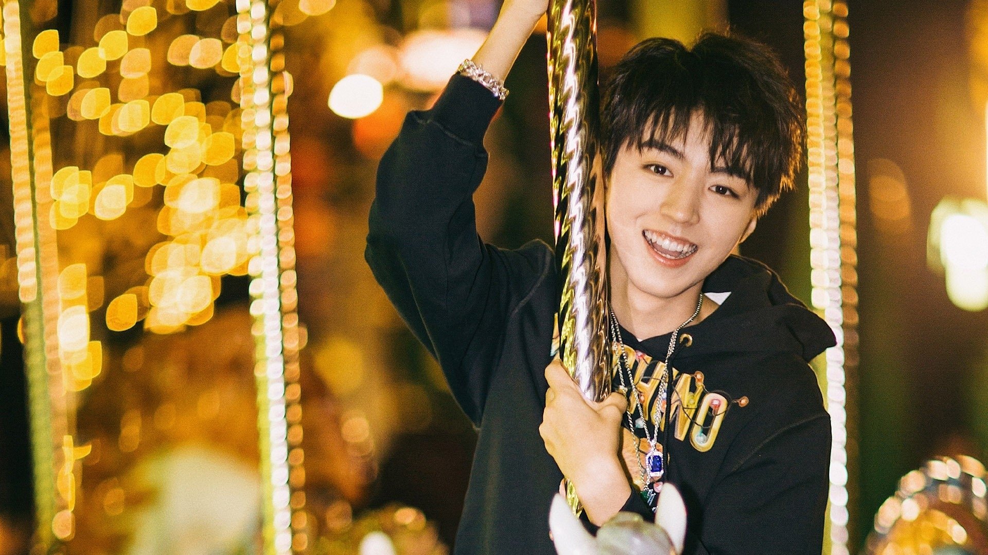 AYX GAME-巴萨豪取客场胜利，稳坐积分榜榜首，巴萨2021客场