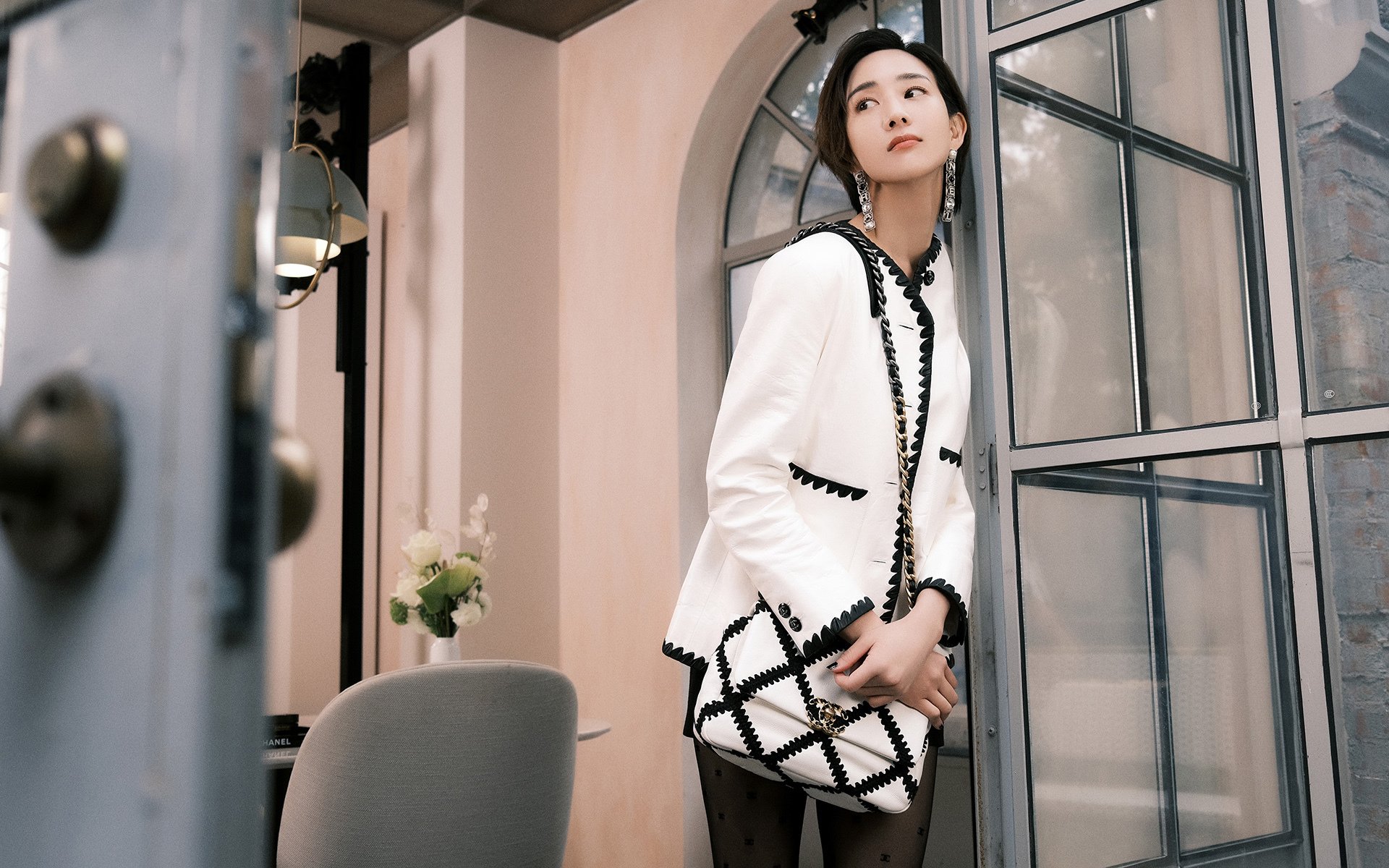 AYX GAME-球员是否应定期接受慈善培训，球员就应该在