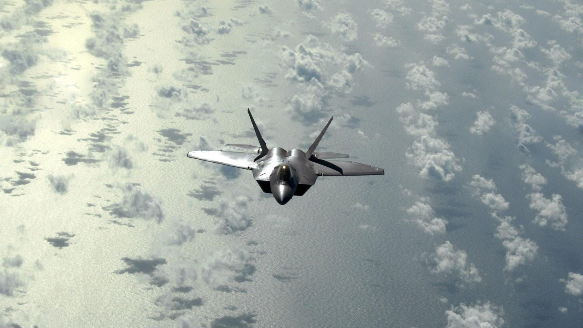 詹姆斯持续输出湖人战绩回暖,湖人输球后詹姆斯官宣伤情