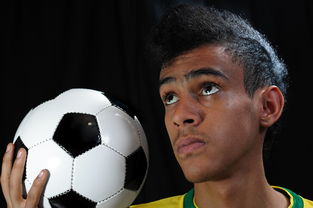 AYX体育官网-校园足球缺乏横向联赛结构支撑，我国校园足球训练存在的问题