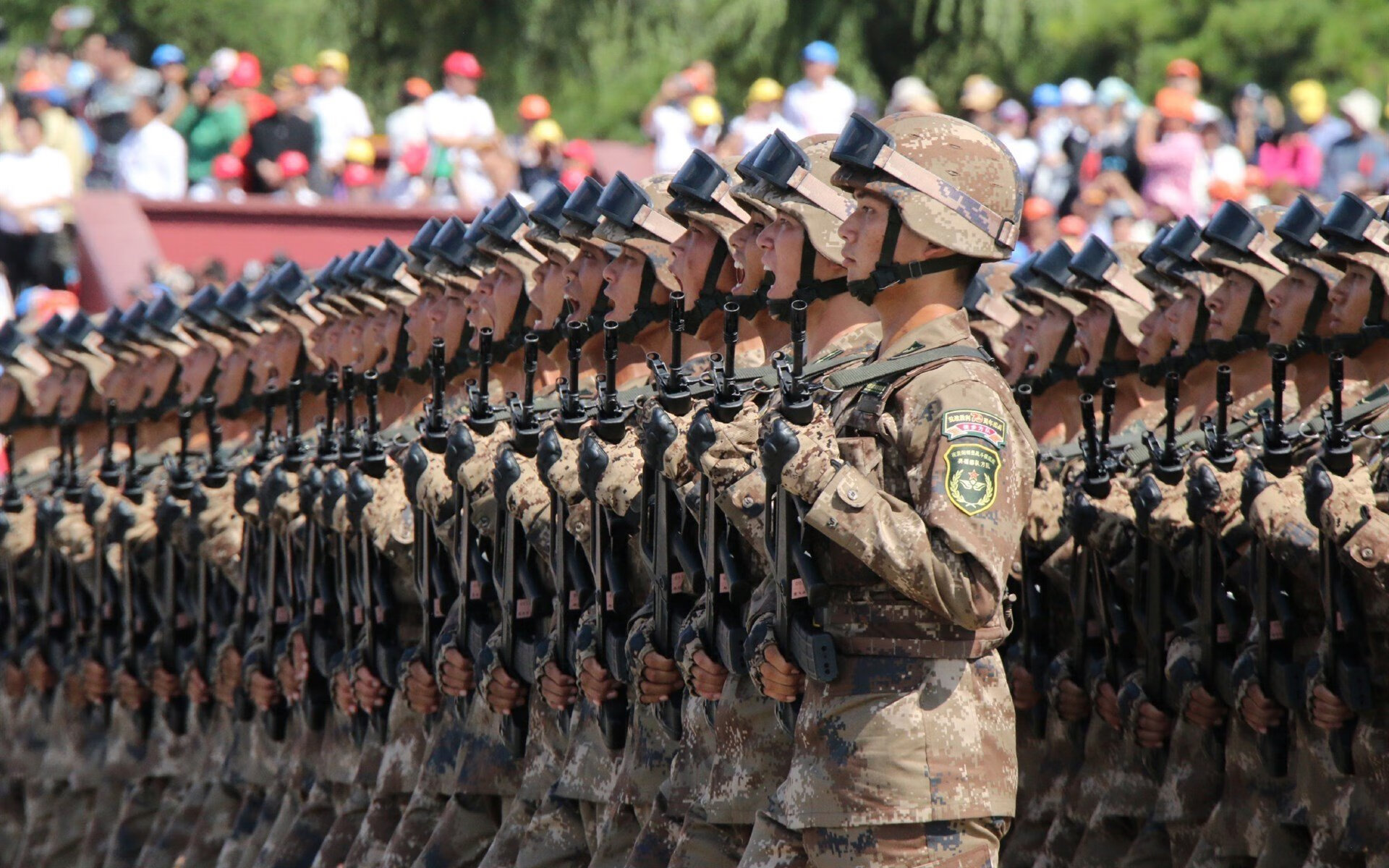 AYX SPORTS-里奇·麦考的默契配合与防守智慧，确保全黑队稳固的防线，麦奇里湖