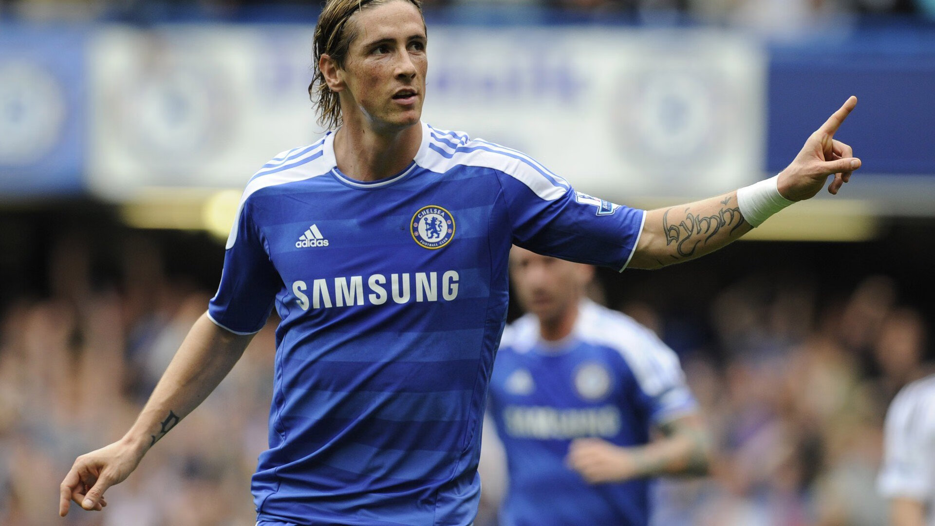 爱游戏电竞-德甲球队利用情绪波动曲线预测关键时刻战术执行效率，情绪波动期是什么意思